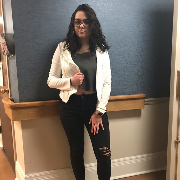 Meet your Posher, Kate - Picture 1 of 1